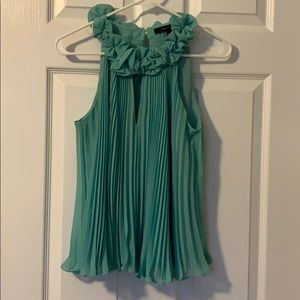 BCBG rosette swing top